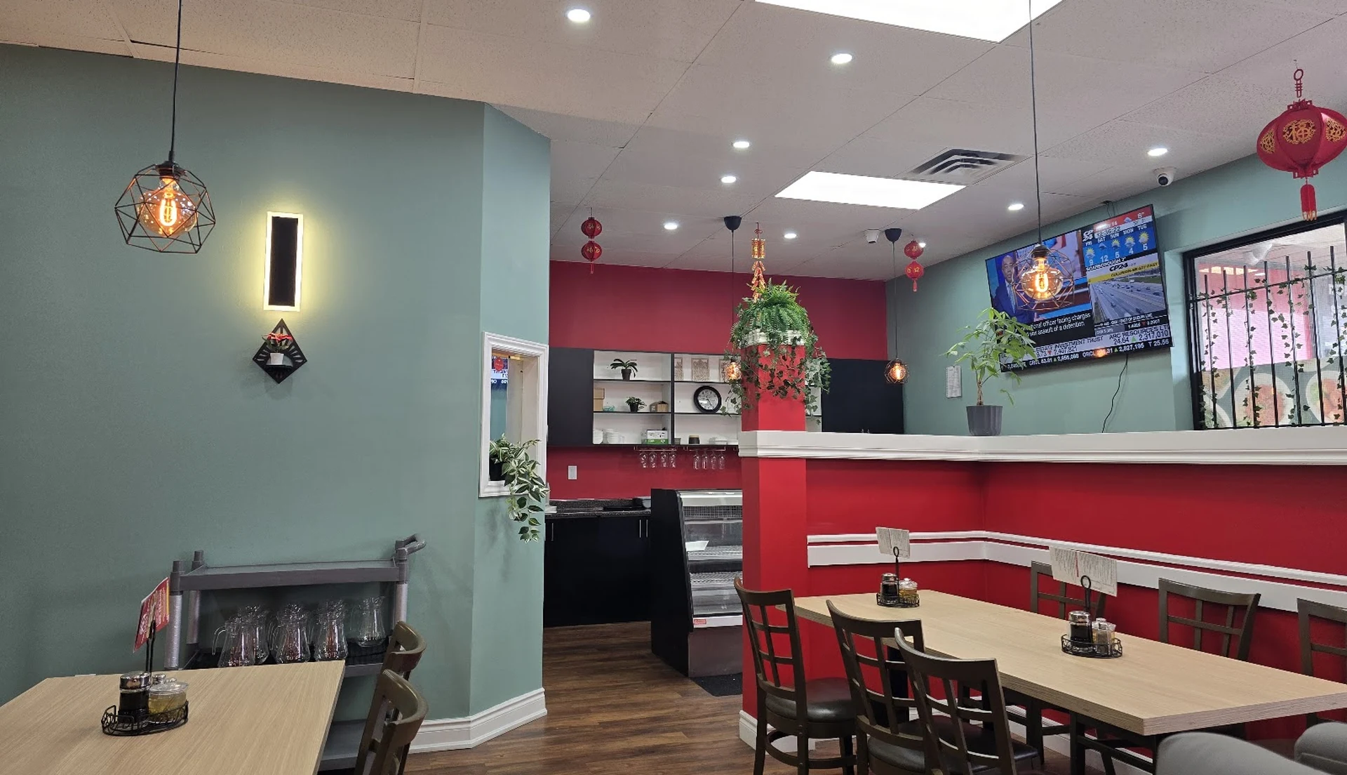 Asian Hakka Chinese & Indian Restaurant - Hakka and Indo-Chinese restaurant on Queen Street West in downtown Brampton, ON